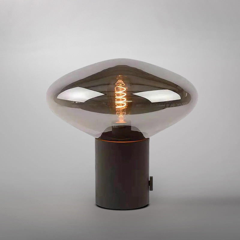 Künstlerische Tischlampe mit einzigartigem Glaskörper