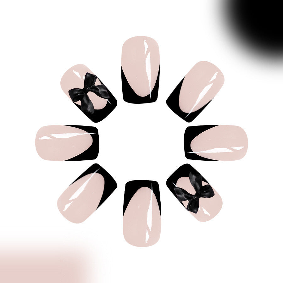 Kunstnagelset mit glamourösen Schleifenverzierungen Brehn