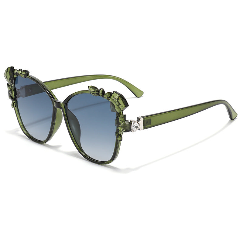Glamouröse Cat-Eye-Sonnenbrille mit Kristallverzierungen Brehn