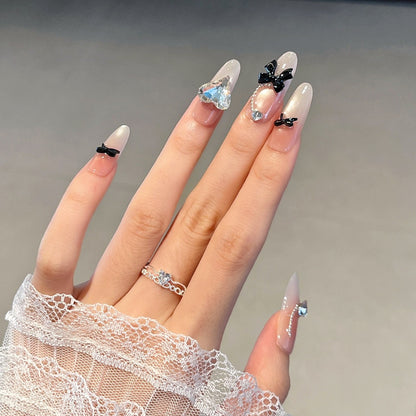 Dekorative Press-On Nagelkunst Verlängerungen Brehn