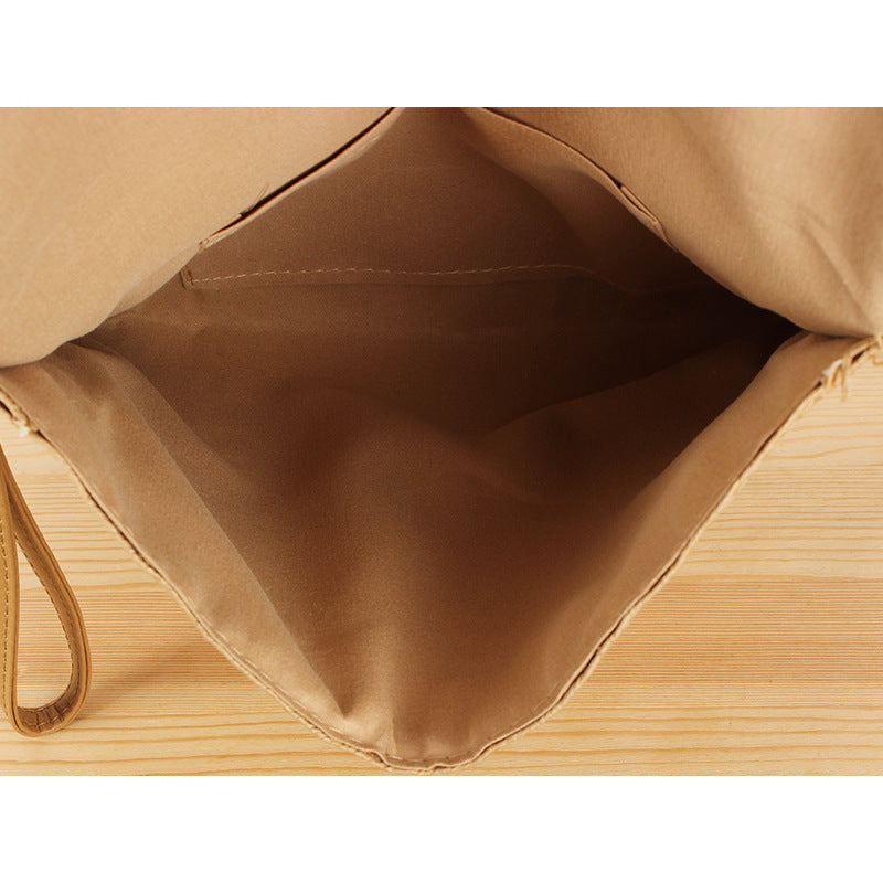 Handtasche Im Eleganten Geflochtenen Design Brehn