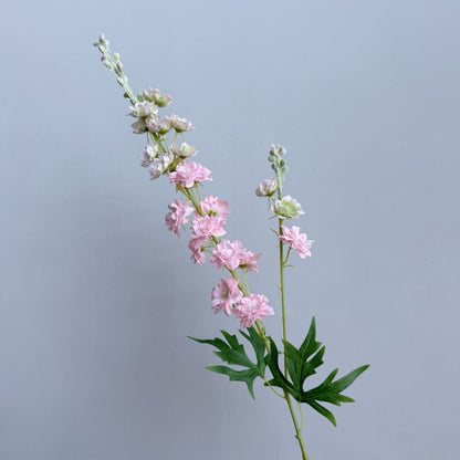 Elegante künstliche Blumenstängel