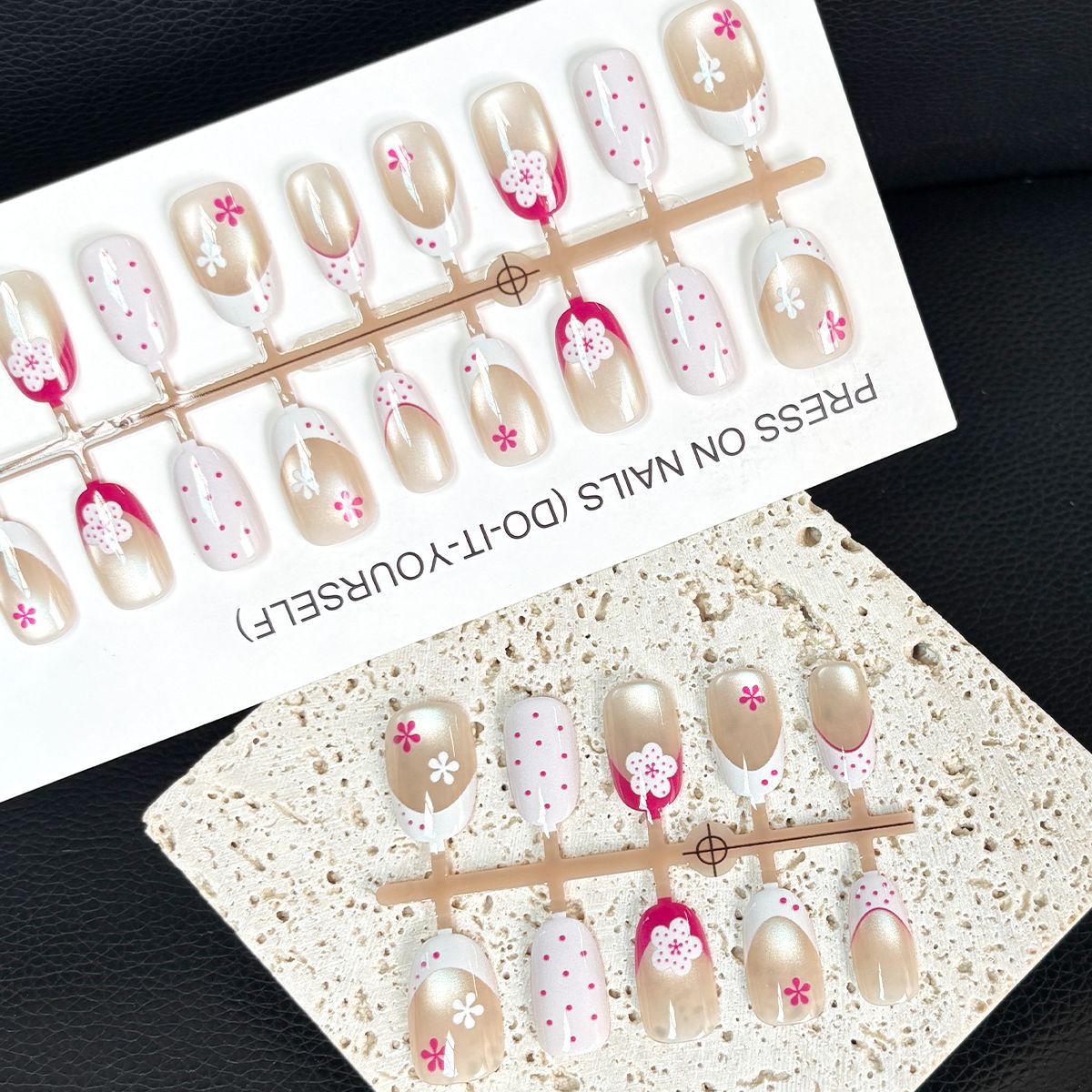 Floral Design Press-On Nail Set Brehn