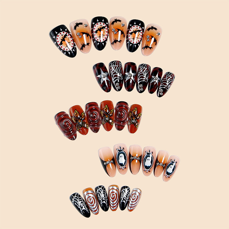 Kunstvolle Halloween-Nagelspitzen Brehn