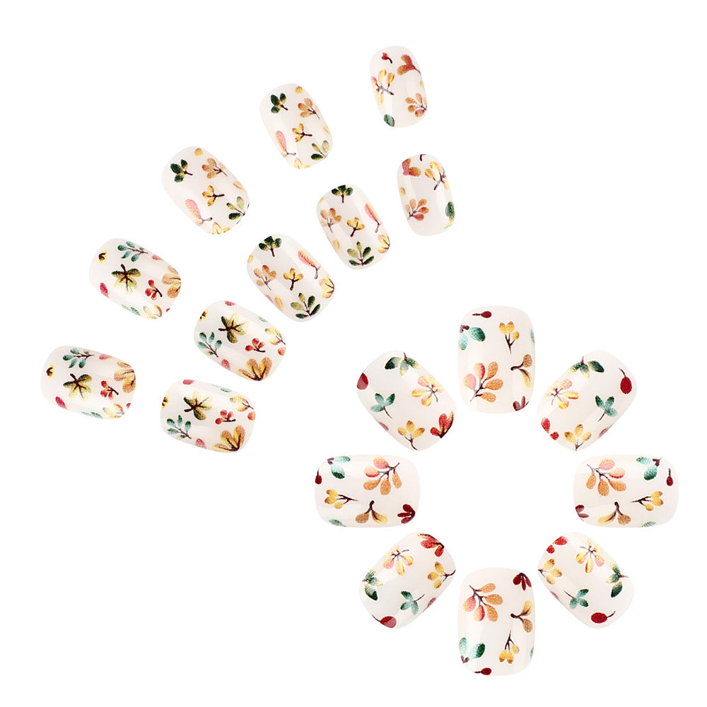 Florale Press-On Nagelkunst Brehn