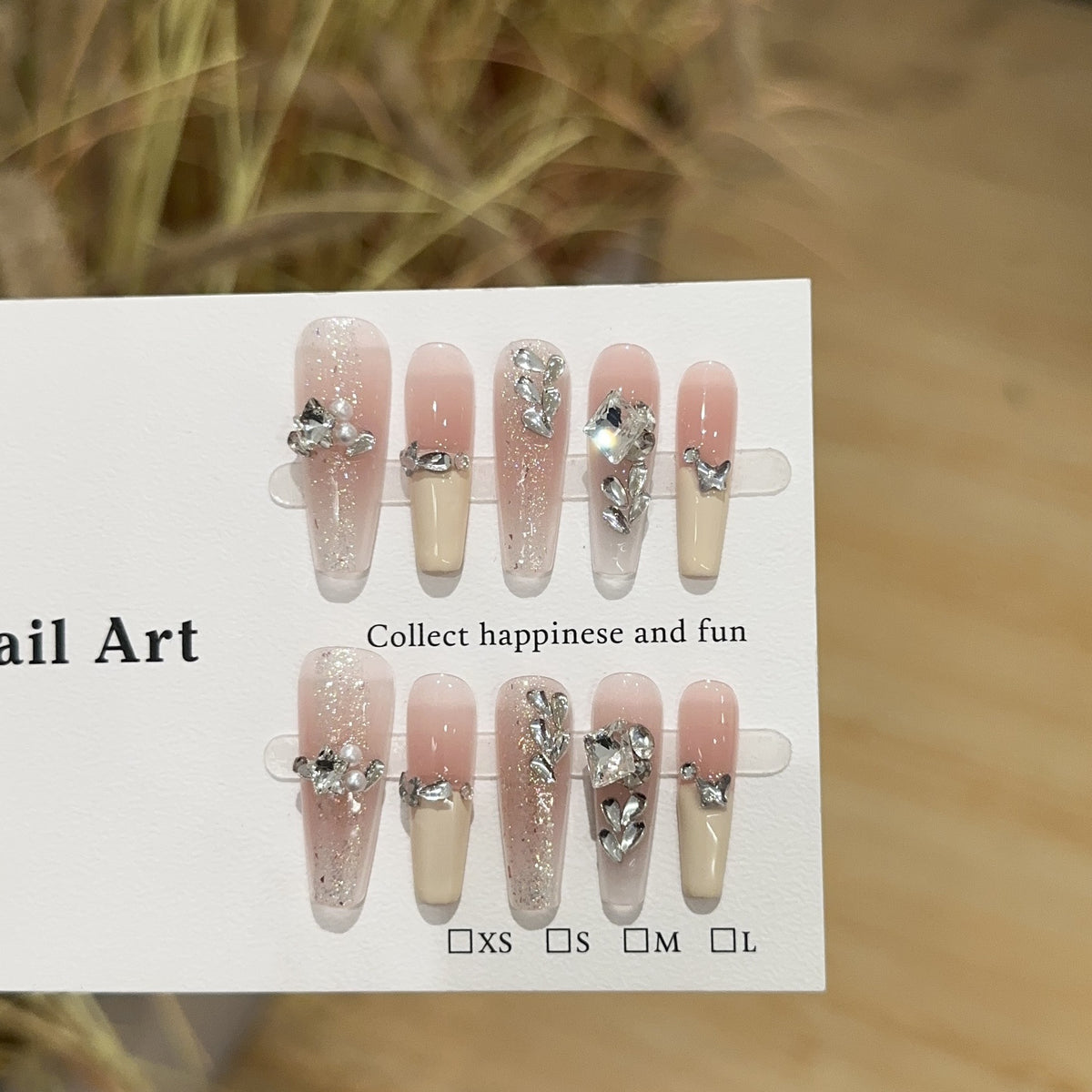 Dekoratives glitzerndes Press-On-Nagelset