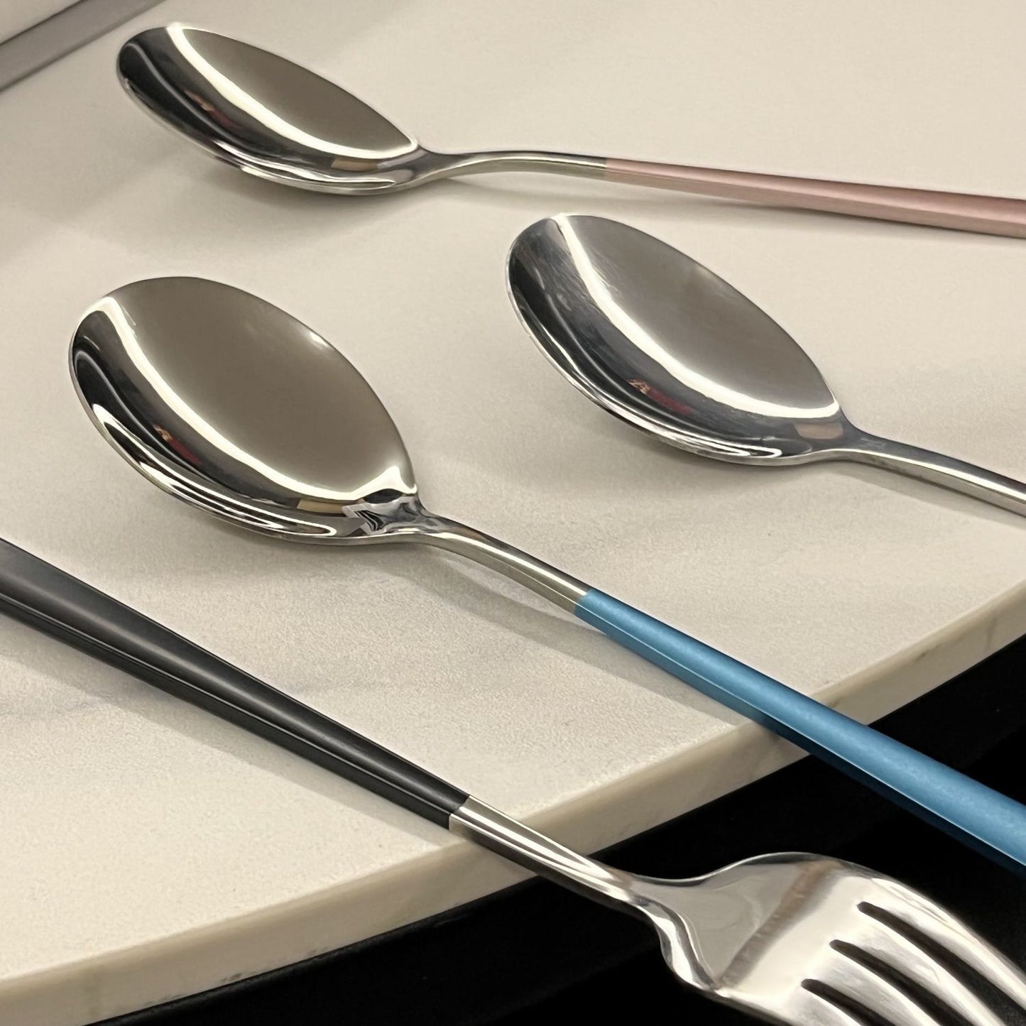 Exklusives und Tragbares Besteckset Brehn