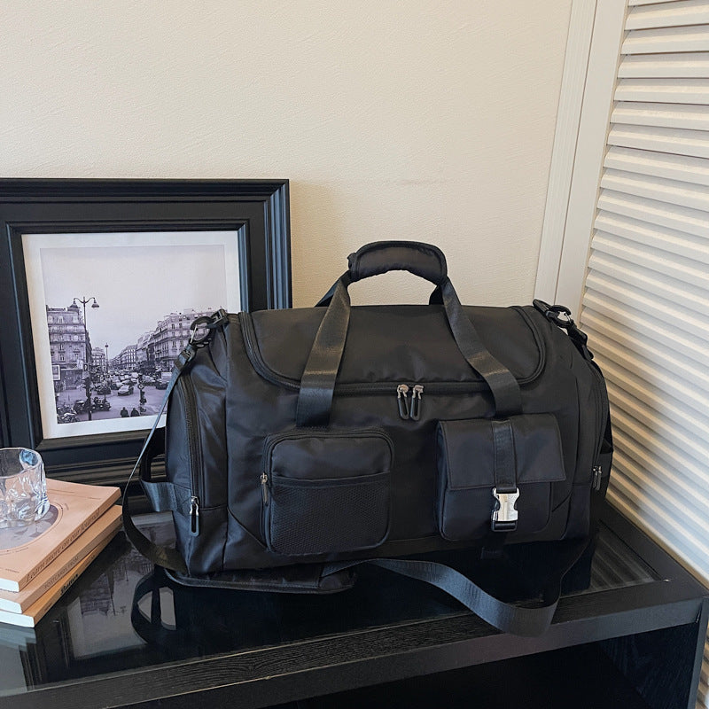 Sportliche Multifunktions-Reisetasche mit Außentasche Brehn