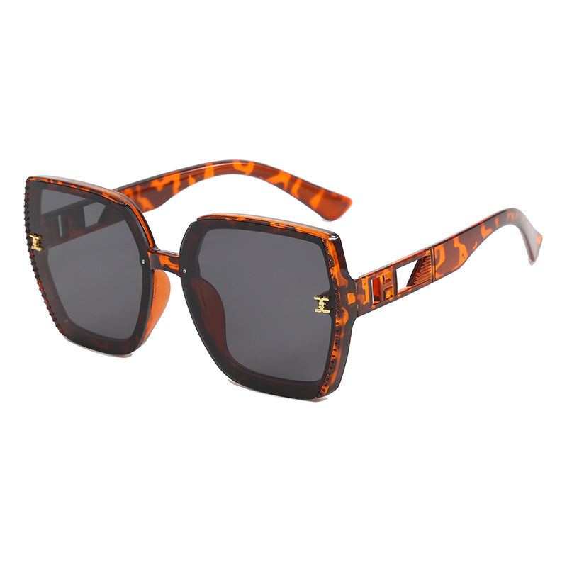 Damen quadratische Sonnenbrille mit hochwertigem Gestell und UV-Schutz Brehn
