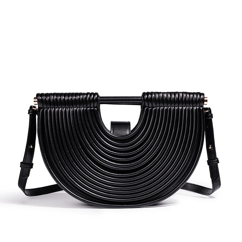 Strukturierte Halbkreis-Handtasche Brehn