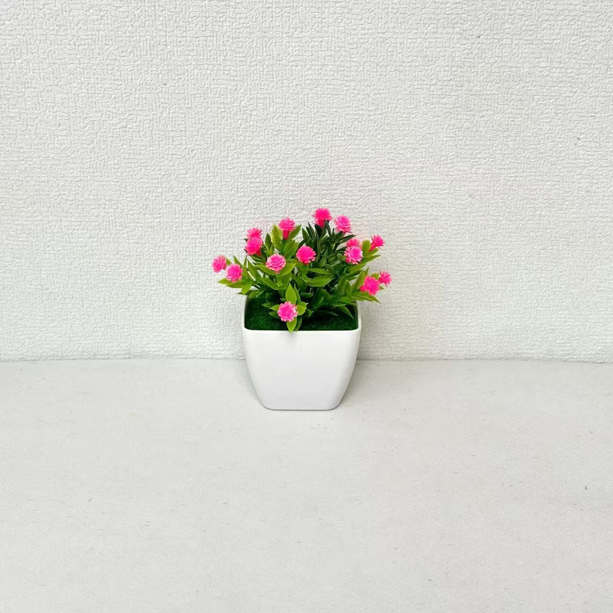 Künstliches Blumenarrangement für Wohnkultur und Innendekoration
