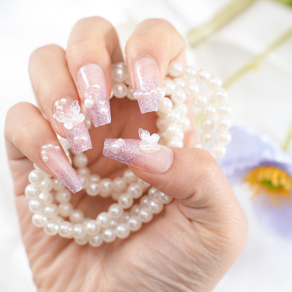 Dekorativer Nagelkunst-Set mit Schmetterlingsakzenten Brehn