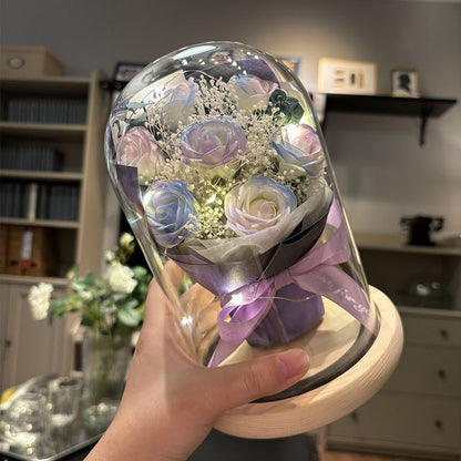 Verzaubertes Blumenarrangement