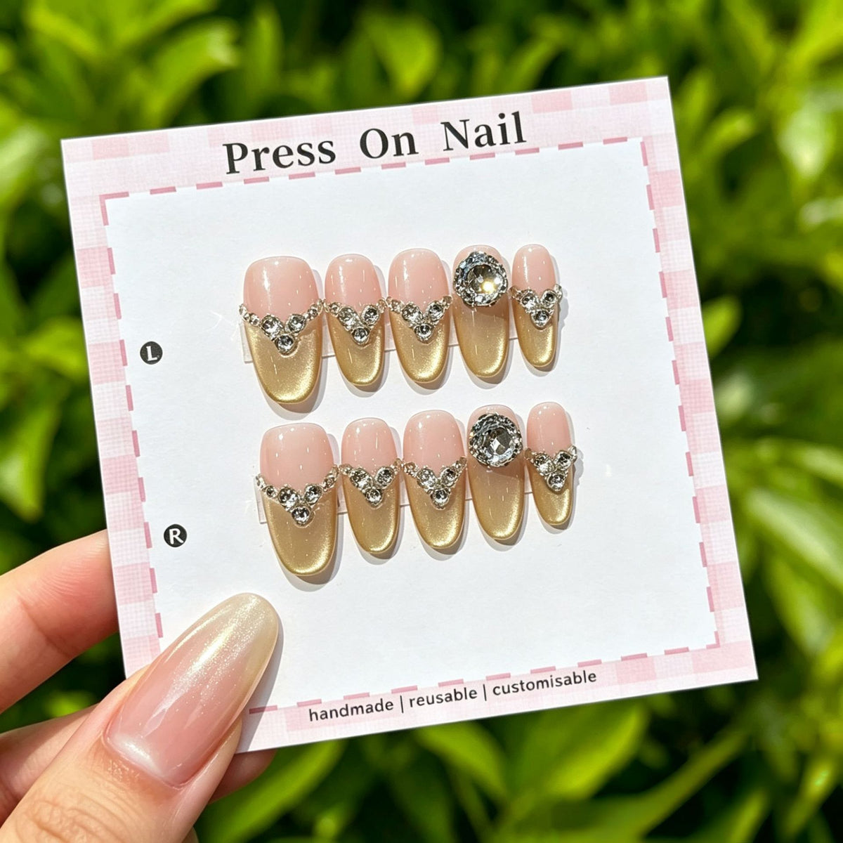Anpassbare florale Press-On Nagelkollektion