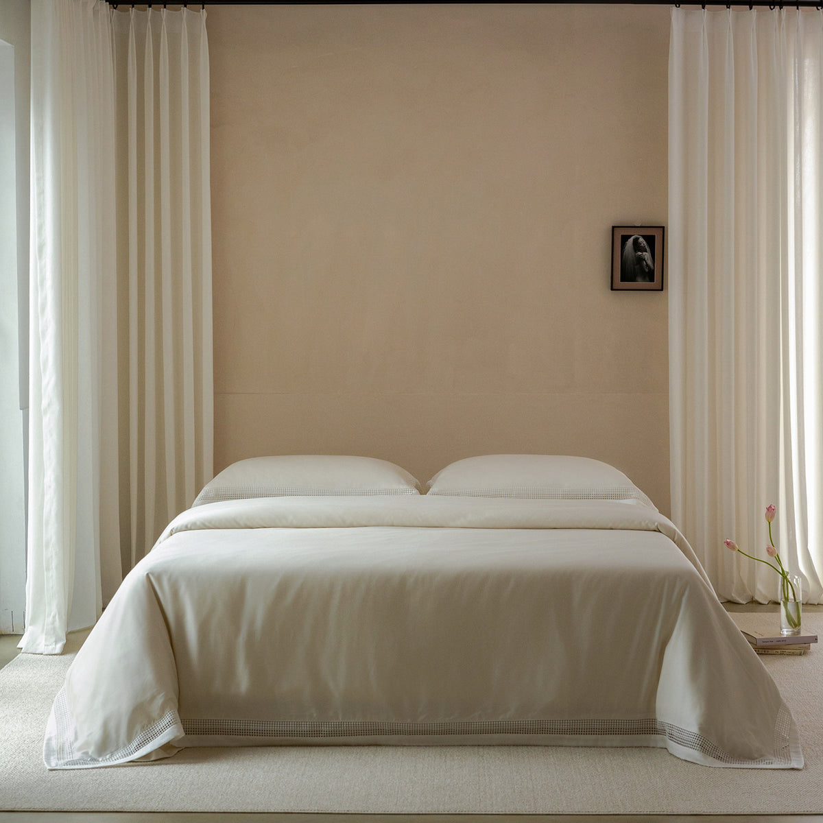 Minimalist Baumwollsatin Bettbezugset mit Mikro-Karo-Rand