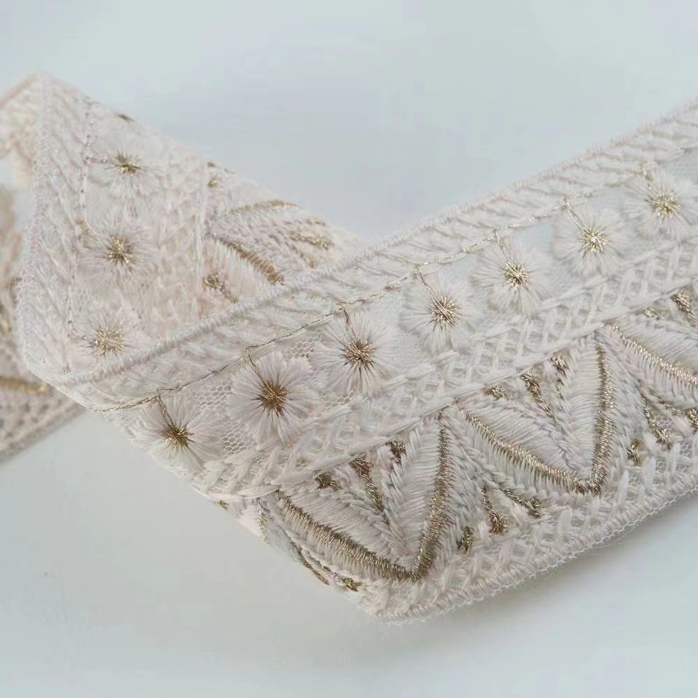 Elegante und Verspielte Spitzenborte Brehn