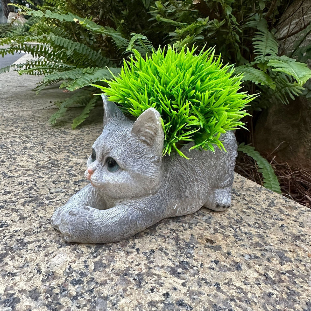 Dekorative Katze mit Pflanzenübertopf Brehn