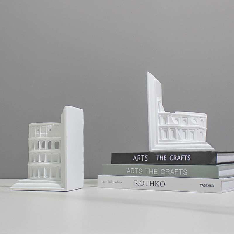 Architektonisch inspirierte Buchendständer