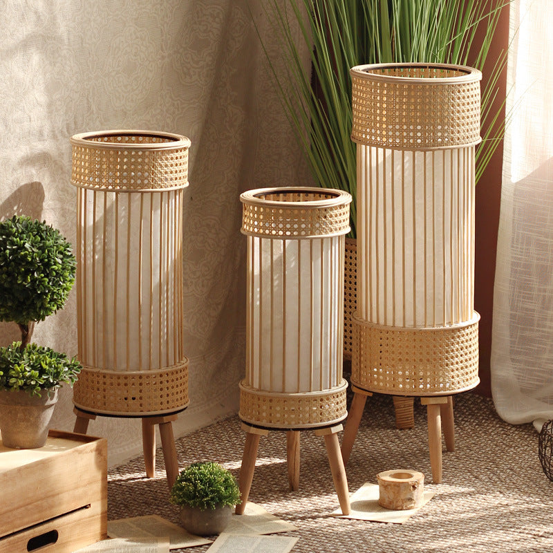Stilvolle Stehlampe im modernen Design Brehn
