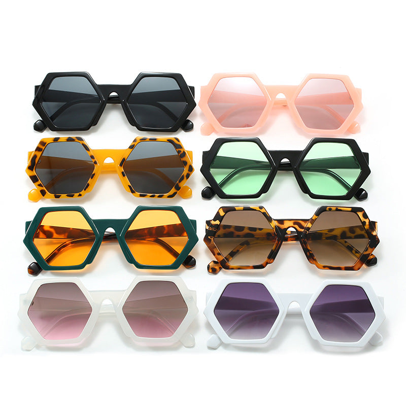 Damen hexagonale Katzenaugen-Sonnenbrille mit urbanem Leopardenmuster Brehn