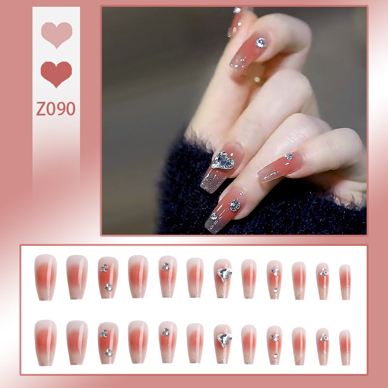 Kunstnagelset mit eleganten Herz- und Strassverzierungen Brehn
