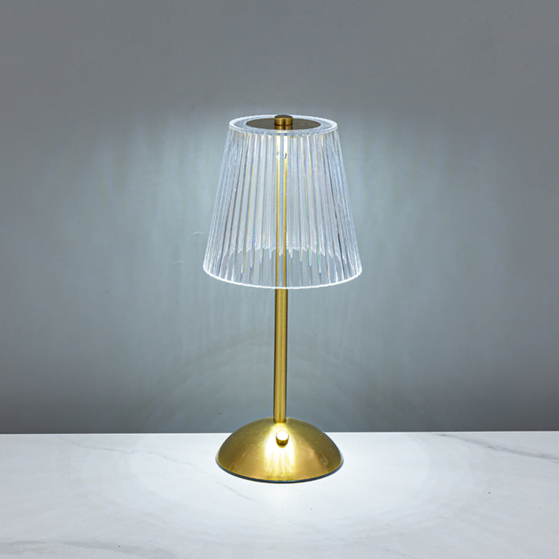 Kristallakzentierte moderne Tischlampe