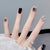 Kunstnagelset mit glamourösen Glitzer- und Kristallverzierungen Brehn