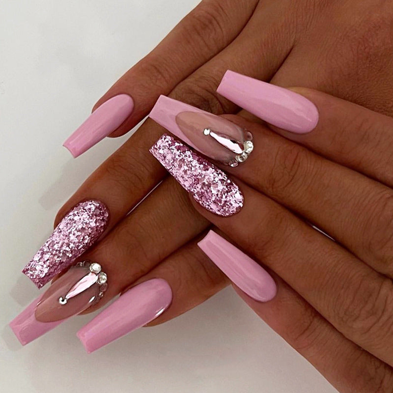 Dekoratives Press-On-Nagelset mit Glitter und Edelsteinakzenten Brehn