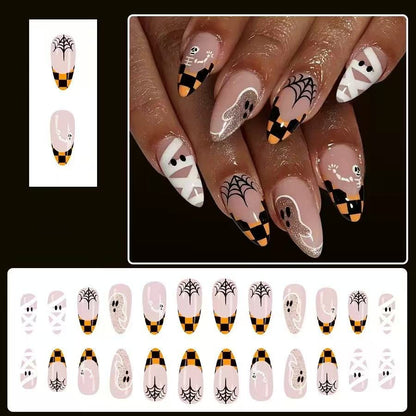 Halloween Kunstnagelset mit gruseligen 3D-Motiven und detailreichen Verzierungen Brehn