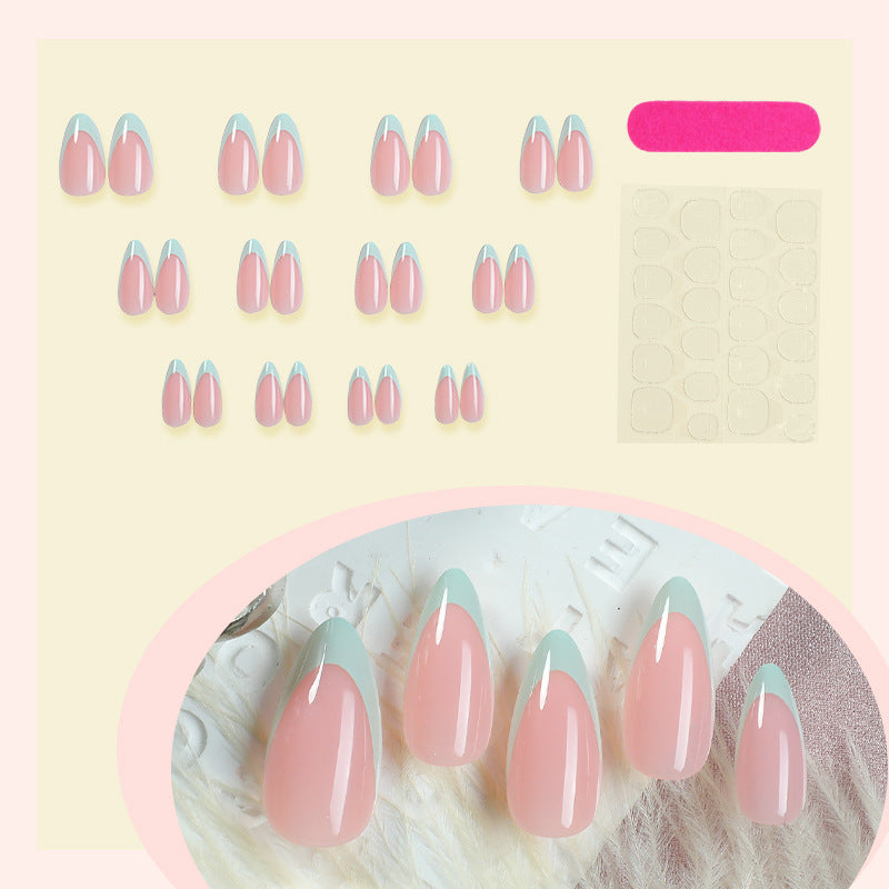Elegantes Press-On-Nail-Set mit weichem Gel-Finish Brehn