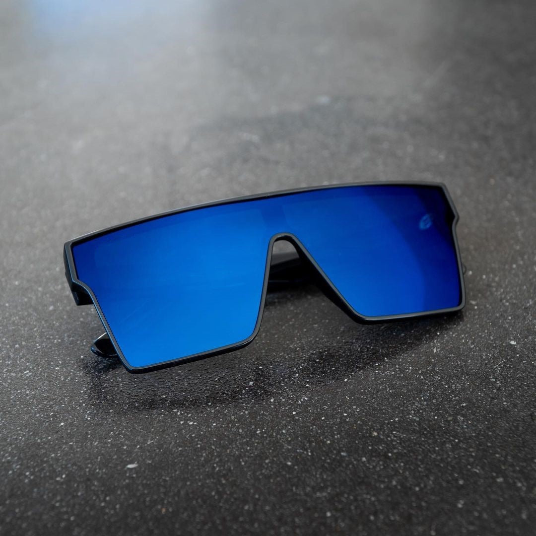 Damen modische Sonnenbrille mit angularen Gläsern Brehn