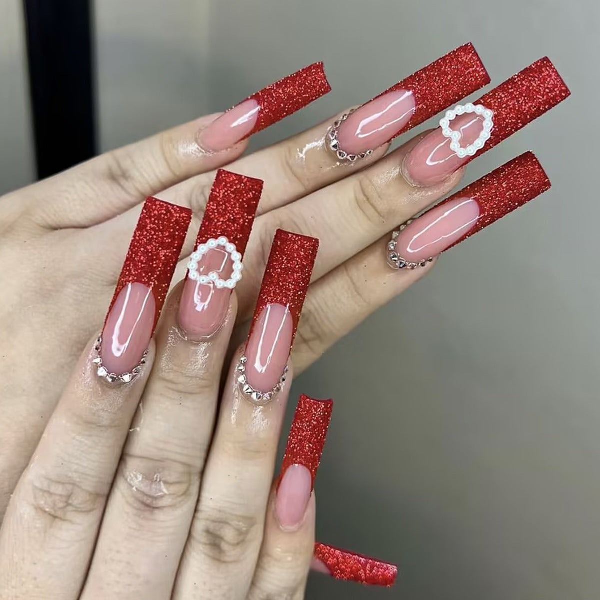 Glamouröse Glitzer-Nageln Brehn