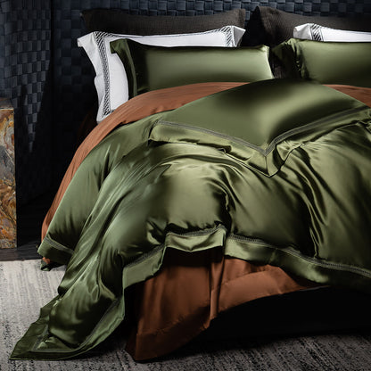 Luxuriöses Satin-Bettbezug-Set mit Maulbeergefühl und venezianischem Spitzen-Einsatz sowie tiefen Flanschen Kissenbezügen