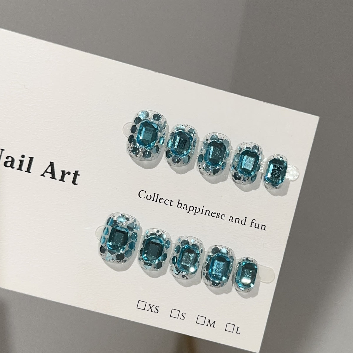 Dekoratives Strass Press-On Nagelkunstset
