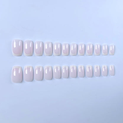 Elegantes French Tip Nagelkunstset  1790958182