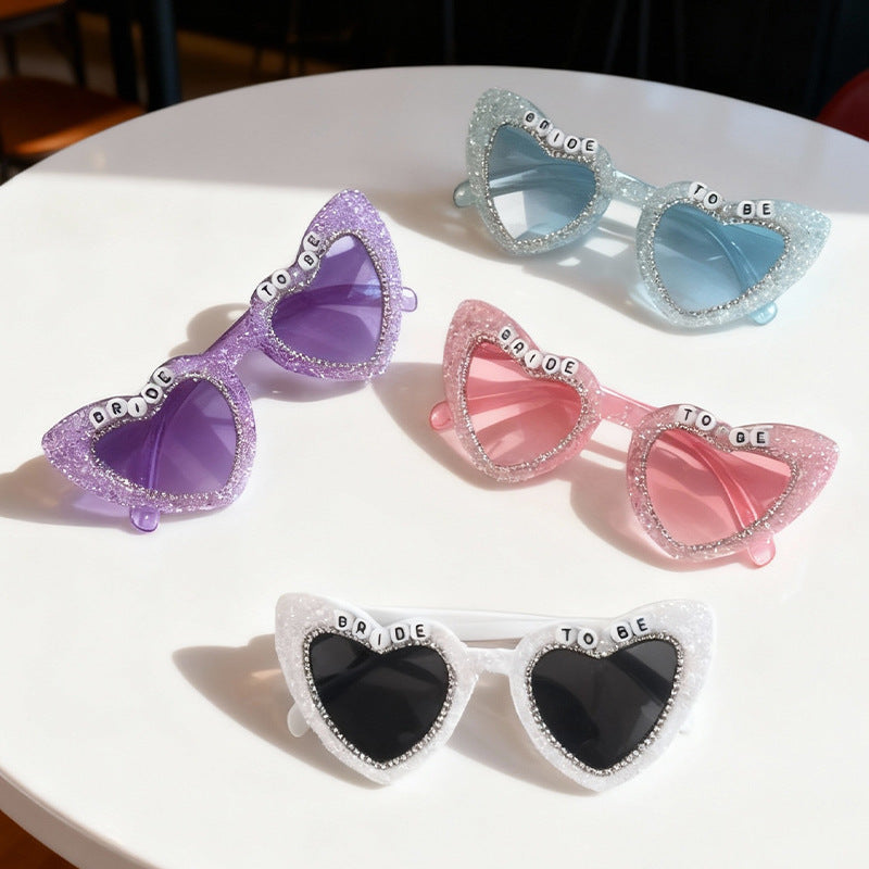 Rhinestone-beschmückte Herz-Sonnenbrille Brehn