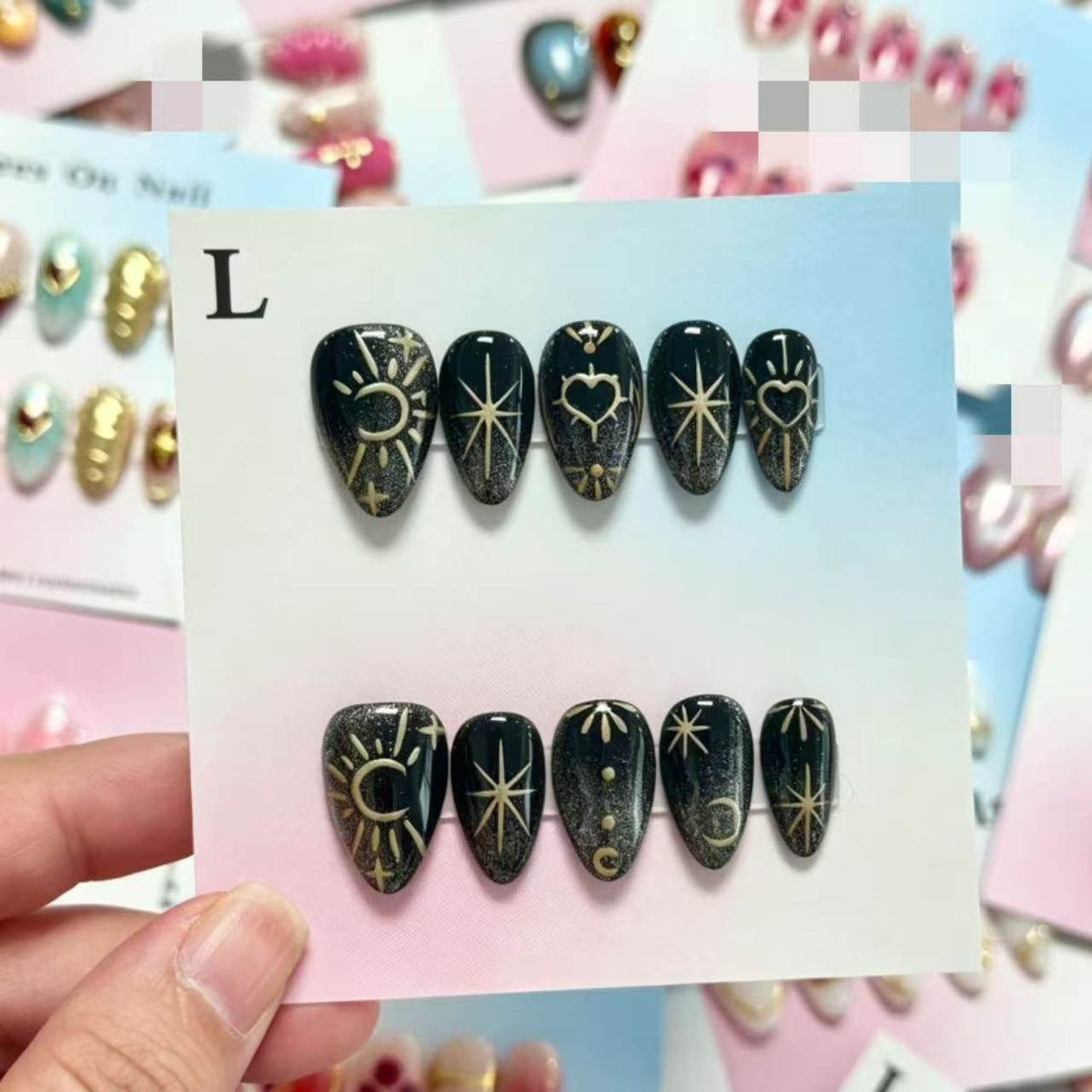 Dekoratives Handgefertigtes Press-On Nagelkunstset mit von Strand inspirierten Designs