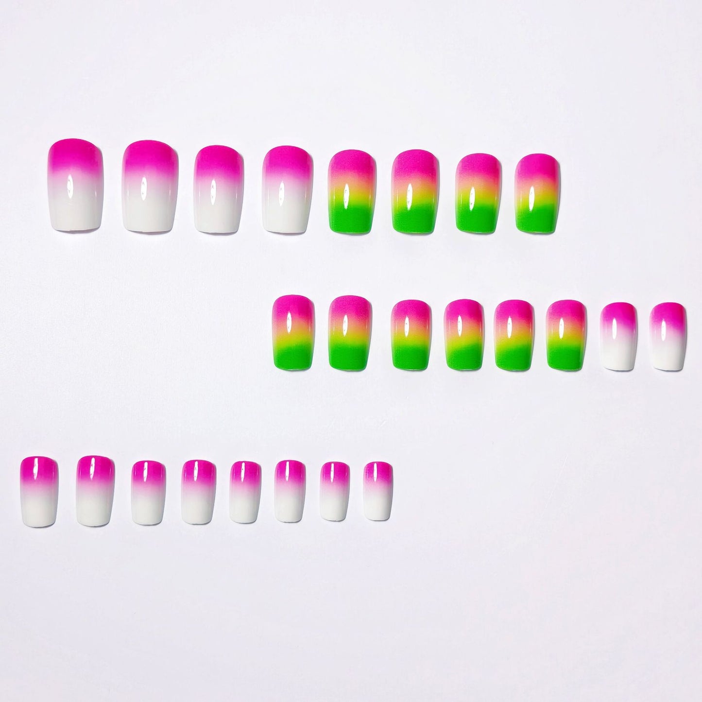 Kreative Gel-Nägel mit Neon-Farbverlauf Brehn