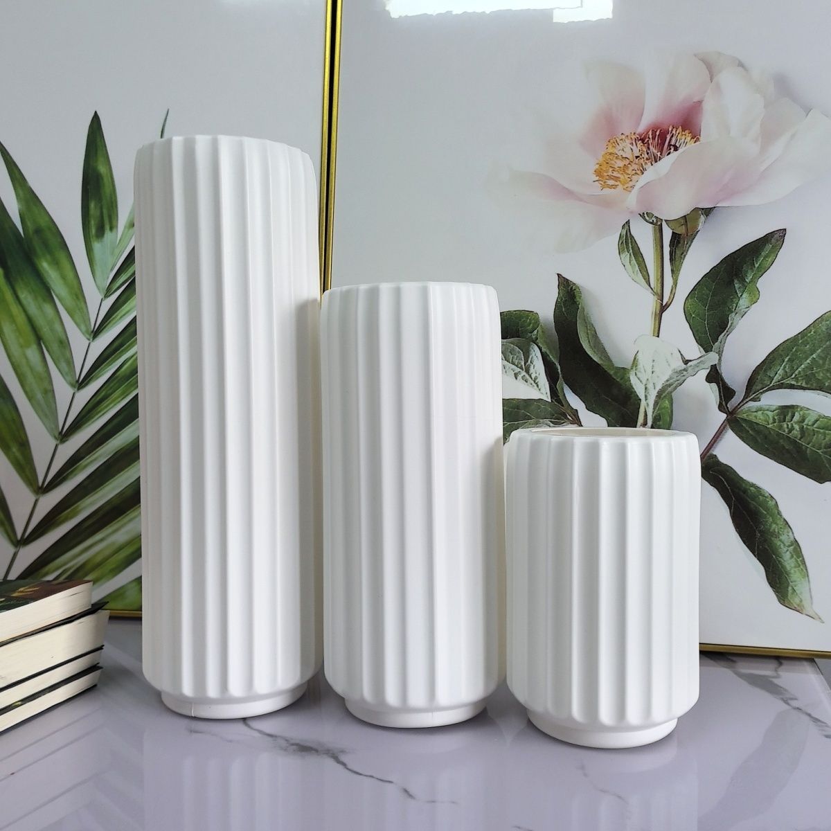 Dekorative vertikale gerippte Vase Brehn