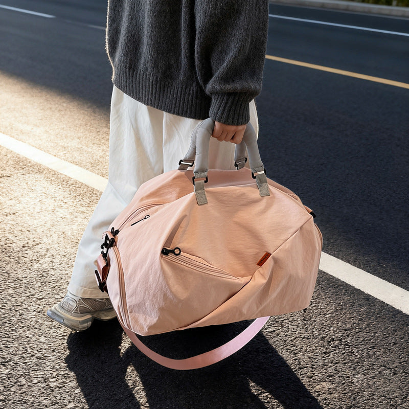 Sportliche Reisetasche Mit Innovativem Design Brehn