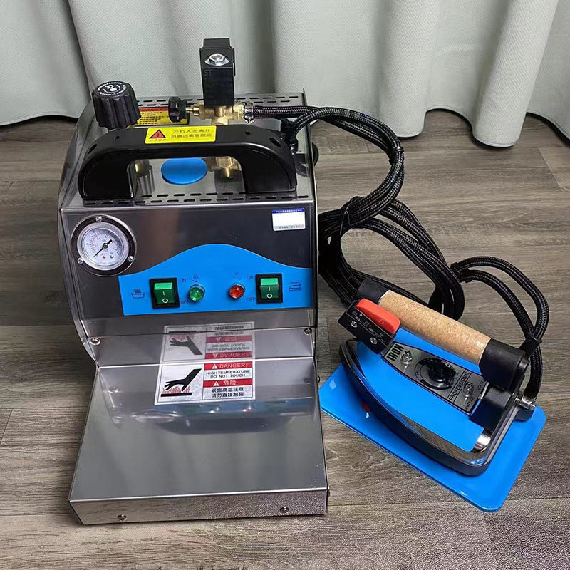 Professioneller Kleiderdampfer Brehn
