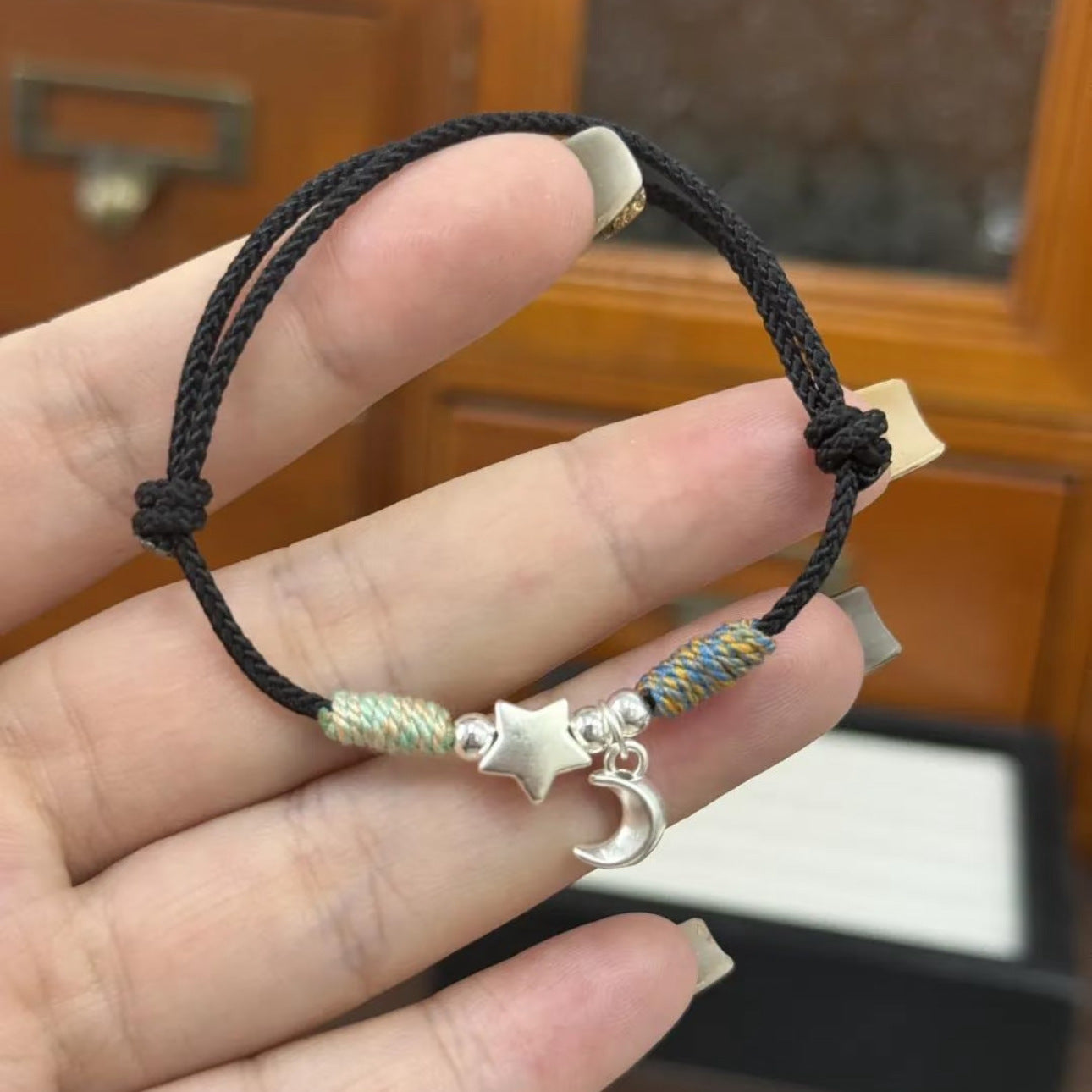 Verstellbares himmlisches Charm-Armband Brehn