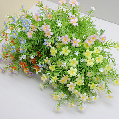 Lebensechter künstlicher Blumenstrauß