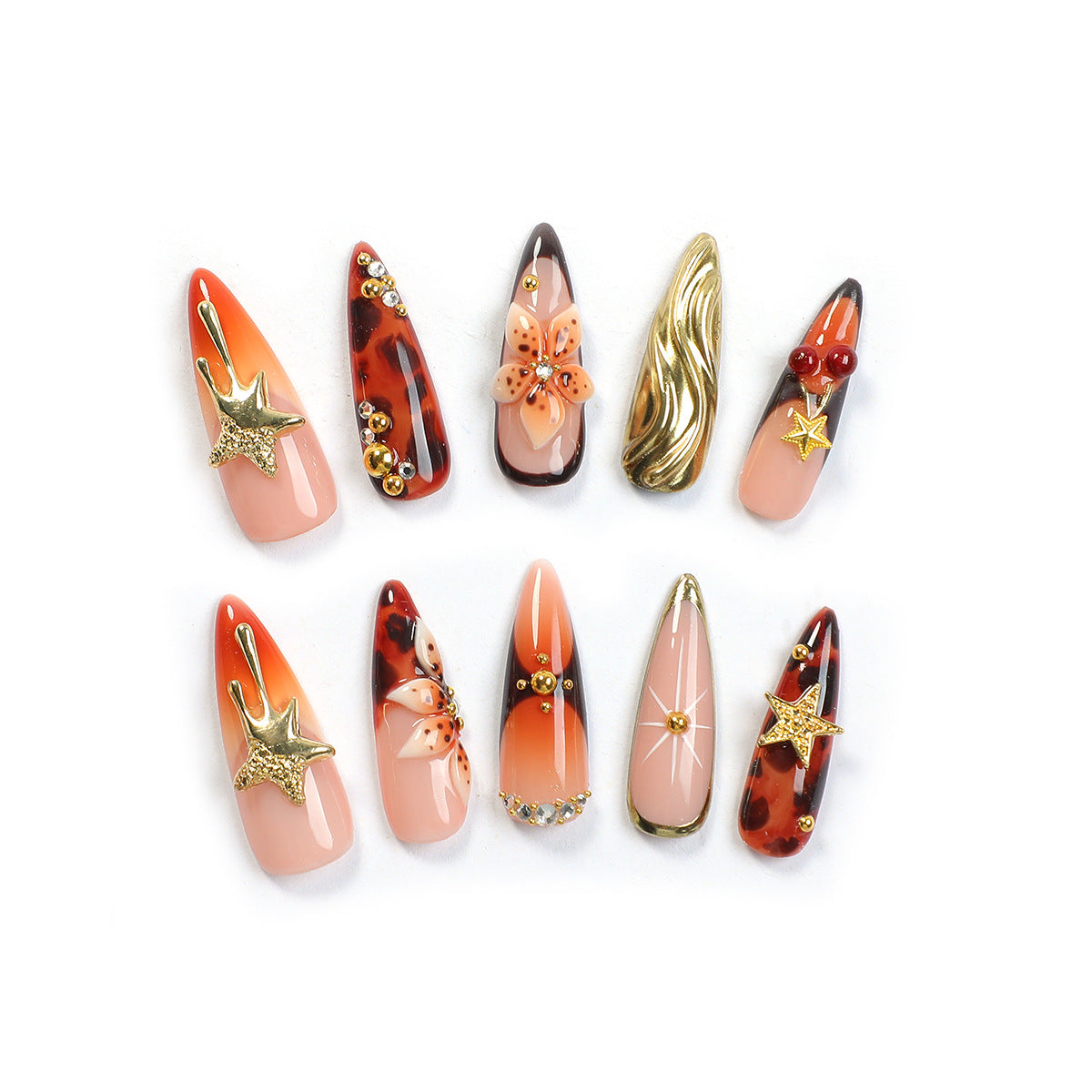 Kunstnagelset mit eleganten Verzierungen Brehn