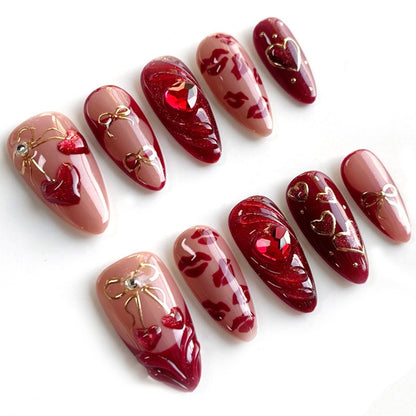 Kunstnagelset mit kreativen Herzdesigns Brehn
