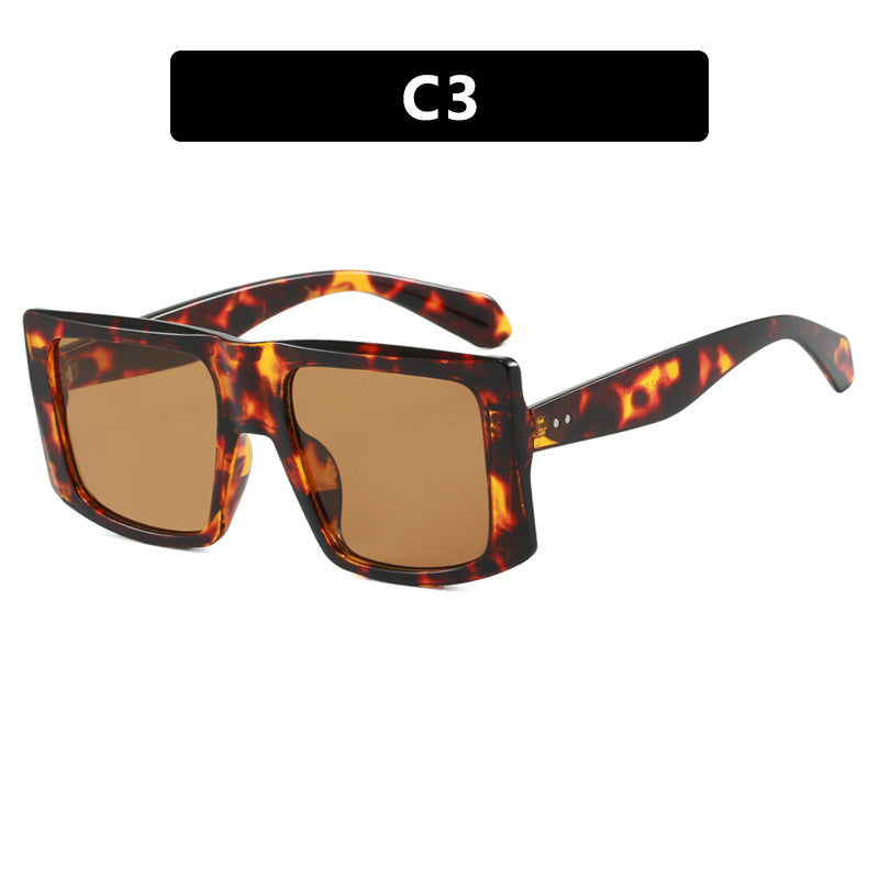 Damen quadratische Sonnenbrille mit robustem Kunststoffrahmen und schützendem UV-Filter Brehn