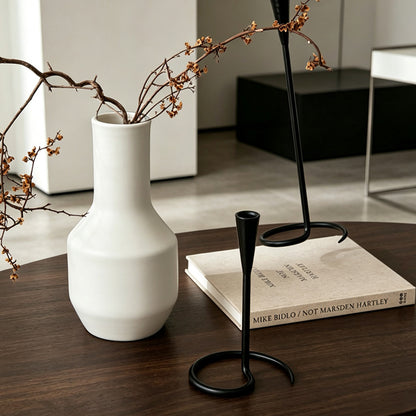 Moderne skulpturale Stehlampe