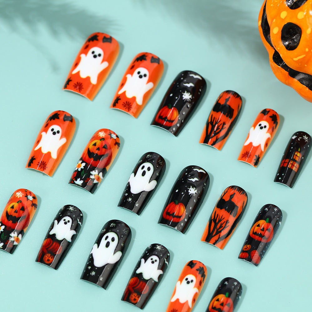 Kreative Halloween Kunstnägel mit Geister- und Kürbismotiv Brehn