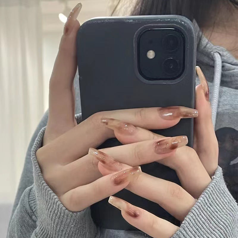 Kunstvolle Stiletto Nagelspitzen Brehn