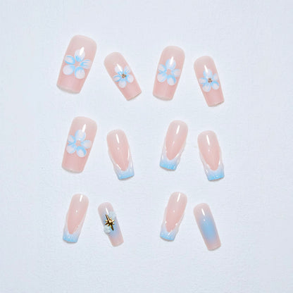 Blumenverzierte Nagelkunstverlängerungen Brehn